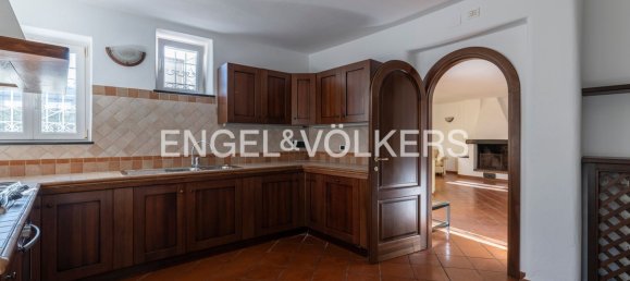 8 rooms Villa in Alassio, Italy No. 129202 6