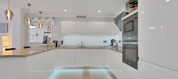 Apartamento de 2 dormitorios en Benahavís, Spain No. 168737 3