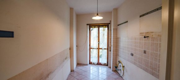 Квартира с 4 комнатами в Рим, Италия № 11180 8