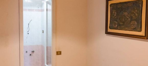 Квартира с 4 комнатами в Рим, Италия № 11180 12