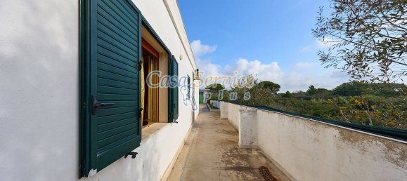 Дом с 5 спальнями в Gallipoli, Италия № 222005 20