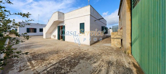 Дом с 5 спальнями в Gallipoli, Италия № 222005 39