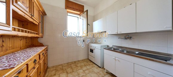 Дом с 5 спальнями в Gallipoli, Италия № 222005 25