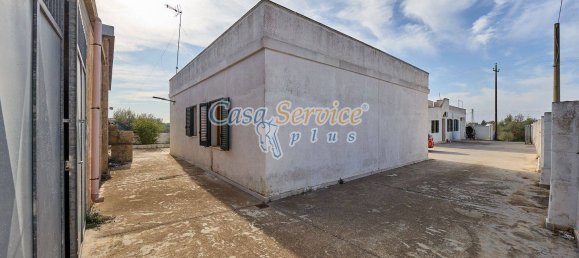 Дом с 5 спальнями в Gallipoli, Италия № 222005 40