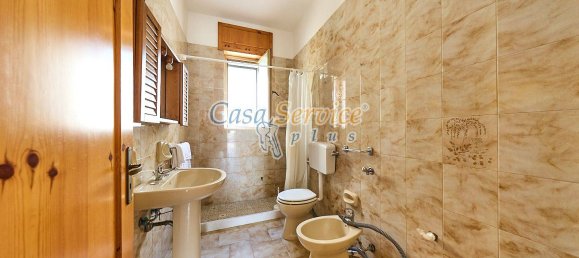 Дом с 5 спальнями в Gallipoli, Италия № 222005 31