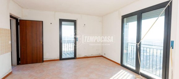 Квартира с 4 комнатами в Брешиа, Италия № 3128 8