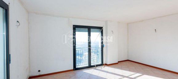 Квартира с 4 комнатами в Брешиа, Италия № 3128 11