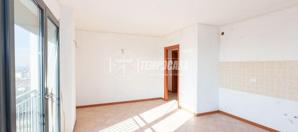 Квартира с 4 комнатами в Брешиа, Италия № 3128 10