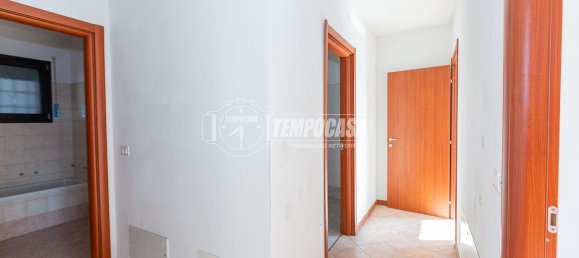 Квартира с 4 комнатами в Брешиа, Италия № 3128 22