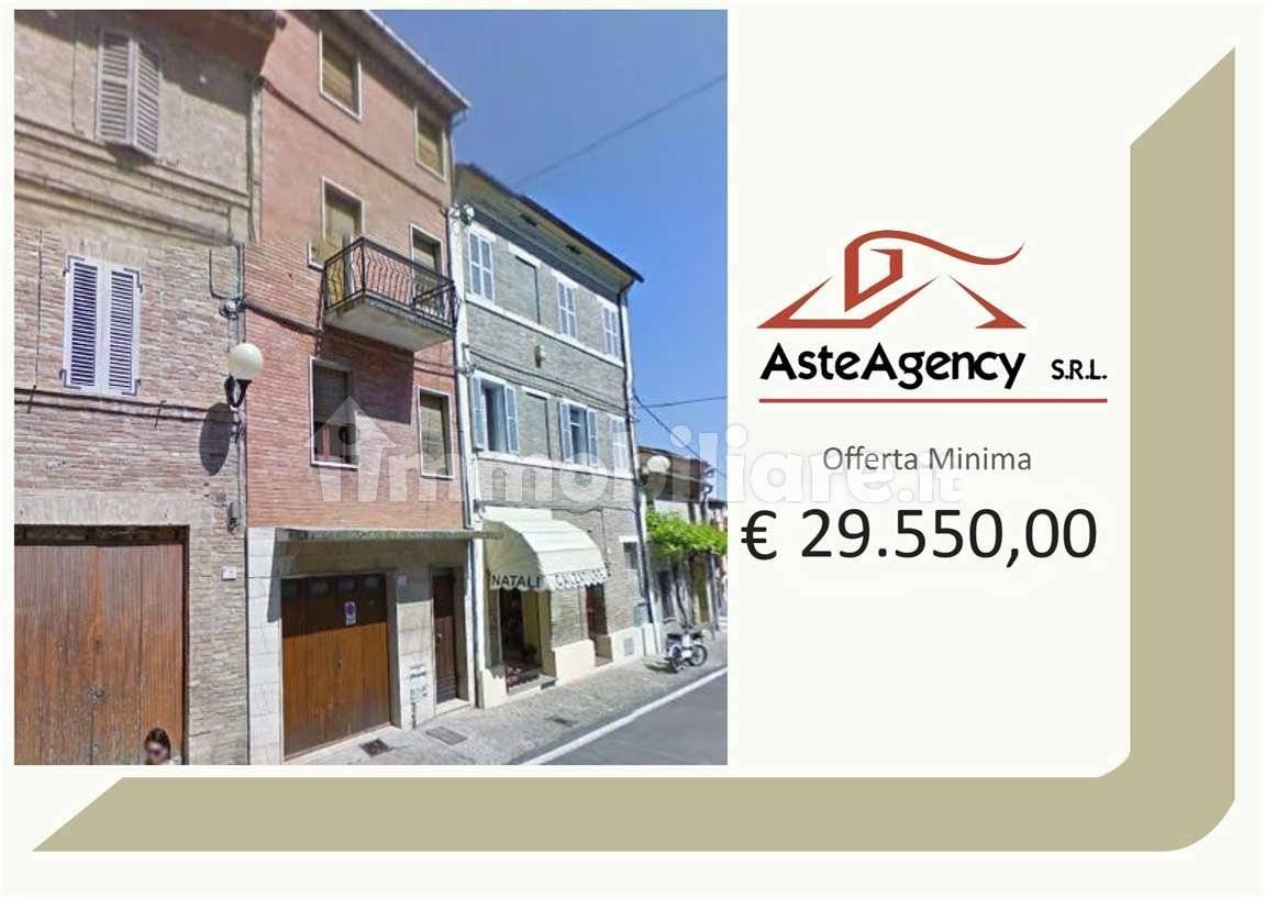2 bedrooms House in Petriolo, Italy No. 262632