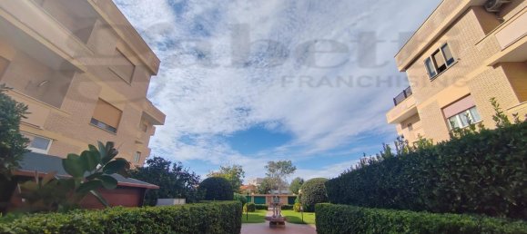 4 rooms Apartment in Fiumicino, Italy No. 9435 2