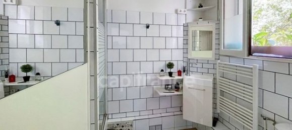 Studio à Persan, France No. 358709 5