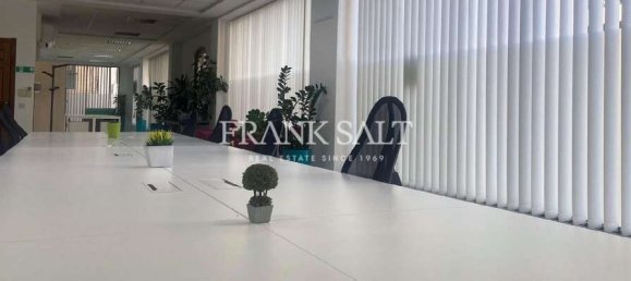 Офис 235м² в Слима, Мальта № 12989 16