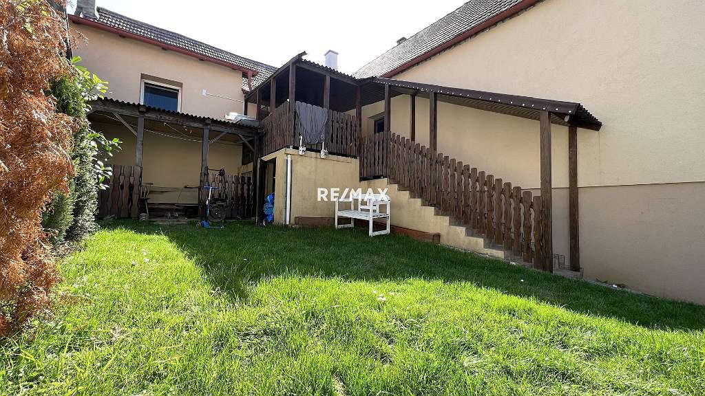 Дом с 4 спальнями в Хундсхайм, Австрия № 79645