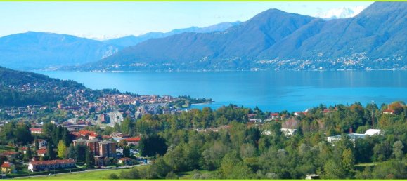 Terreno en Luino, Italy 2565 m² No. 255300 4