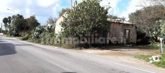 4 bedrooms Villa in Vittoria, Italy No. 192767 3