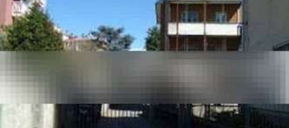 4 rooms Apartment in Novara, Italy No. 268713 3