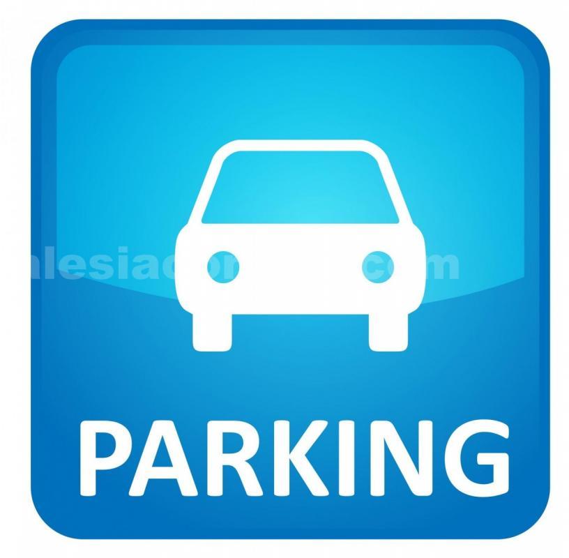 13m² Garage in Paris, France No. 128321