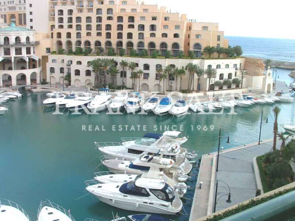 3 bedrooms Apartment in Saint Julian's, Malta No. 3252