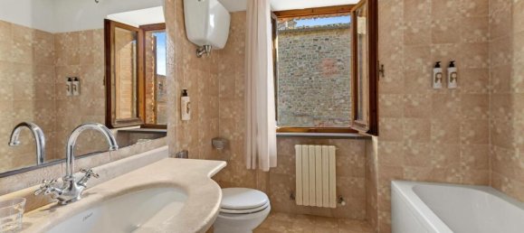 31 bedroom House in Passignano sul Trasimeno, Italy No. 57844 27