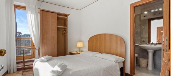 31 bedroom House in Passignano sul Trasimeno, Italy No. 57844 29