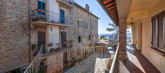 31 bedroom House in Passignano sul Trasimeno, Italy No. 57844 44