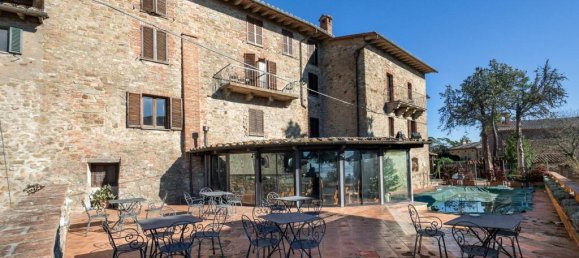 31 bedroom House in Passignano sul Trasimeno, Italy No. 57844 33