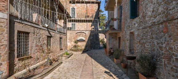 31 bedroom House in Passignano sul Trasimeno, Italy No. 57844 43