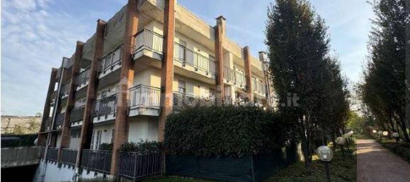 1 bedroom Apartment in Cardano al Campo, Italy No. 3208 2