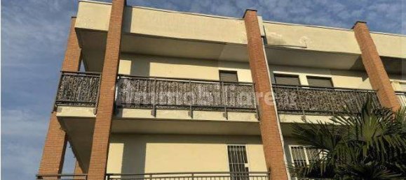 1 bedroom Apartment in Cardano al Campo, Italy No. 3208 4
