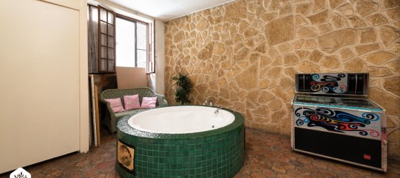 4 bedrooms Apartment in Paris, France No. 179888 8