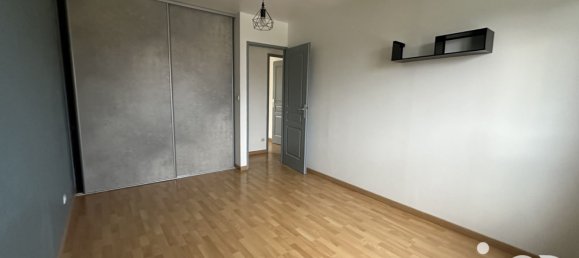 Дом с 4 комнатами в Бурж, Франция № 45658 4