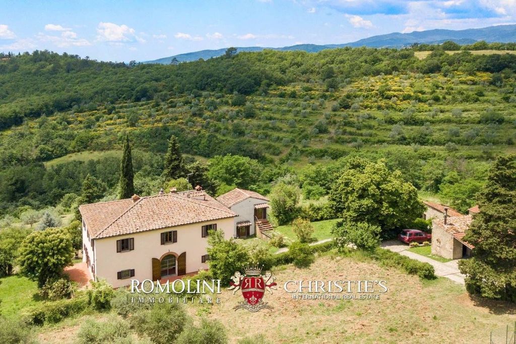 6 bedrooms Villa in Subbiano, Italy No. 124518