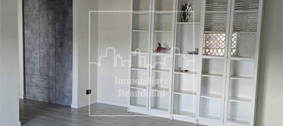 2 Schlafzimmer Wohnung in Varese, Italy, Nr. 345861 17