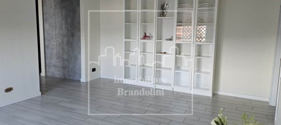 2 Schlafzimmer Wohnung in Varese, Italy, Nr. 345861 9
