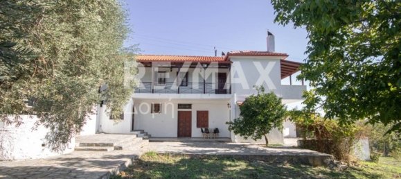 Коммерческая недвижимость с 4 спальнями в Магнисия, Греция № 8412 5