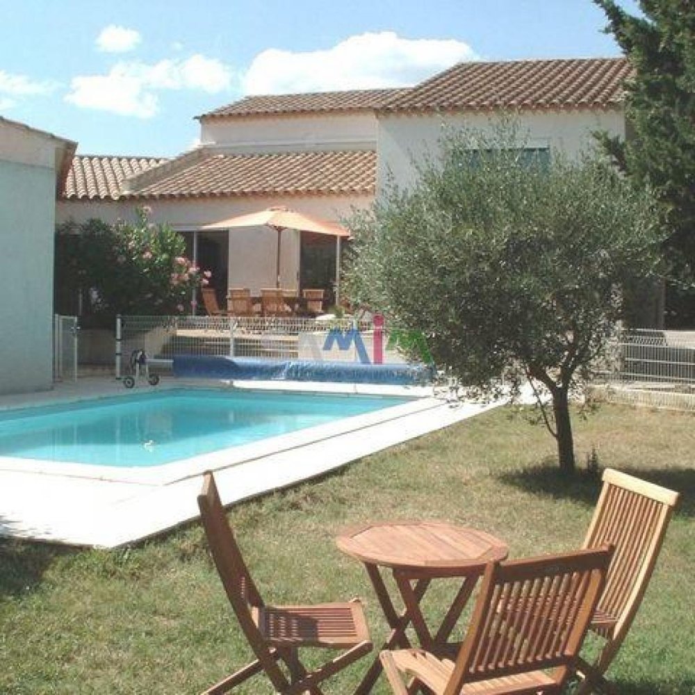 6 chambres Maison à Clarensac, France No. 24167