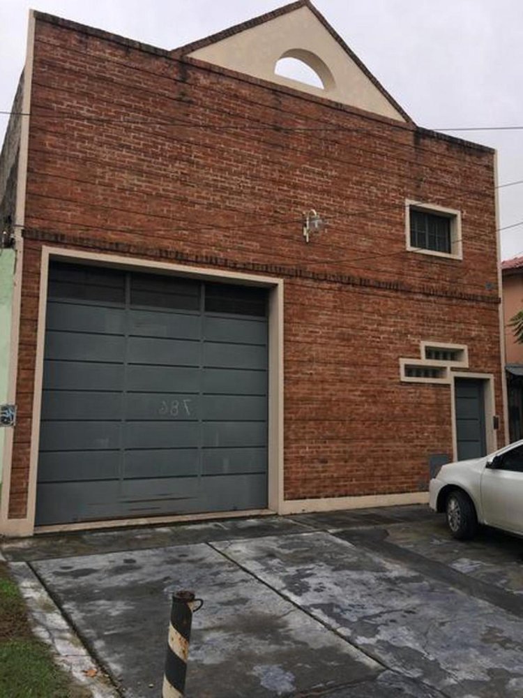  Commercial property in Lomas de Zamora, Argentina No. 29163