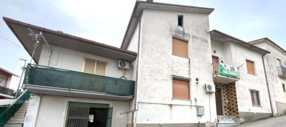 3 bedrooms House in San Martino Sannita, Italy No. 325453 5