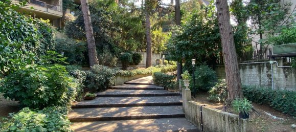 5 rooms Apartment in Rome, Italy No. 28237 9