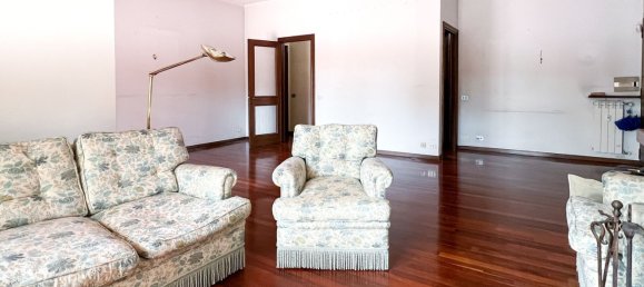 5 rooms Apartment in Rome, Italy No. 28237 16