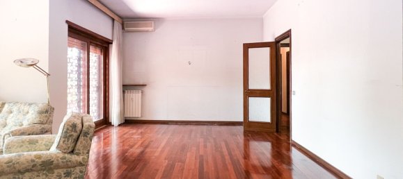 5 rooms Apartment in Rome, Italy No. 28237 15