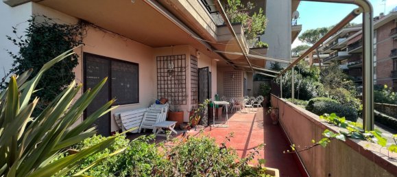 5 rooms Apartment in Rome, Italy No. 28237 28