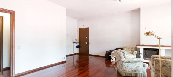 5 rooms Apartment in Rome, Italy No. 28237 18