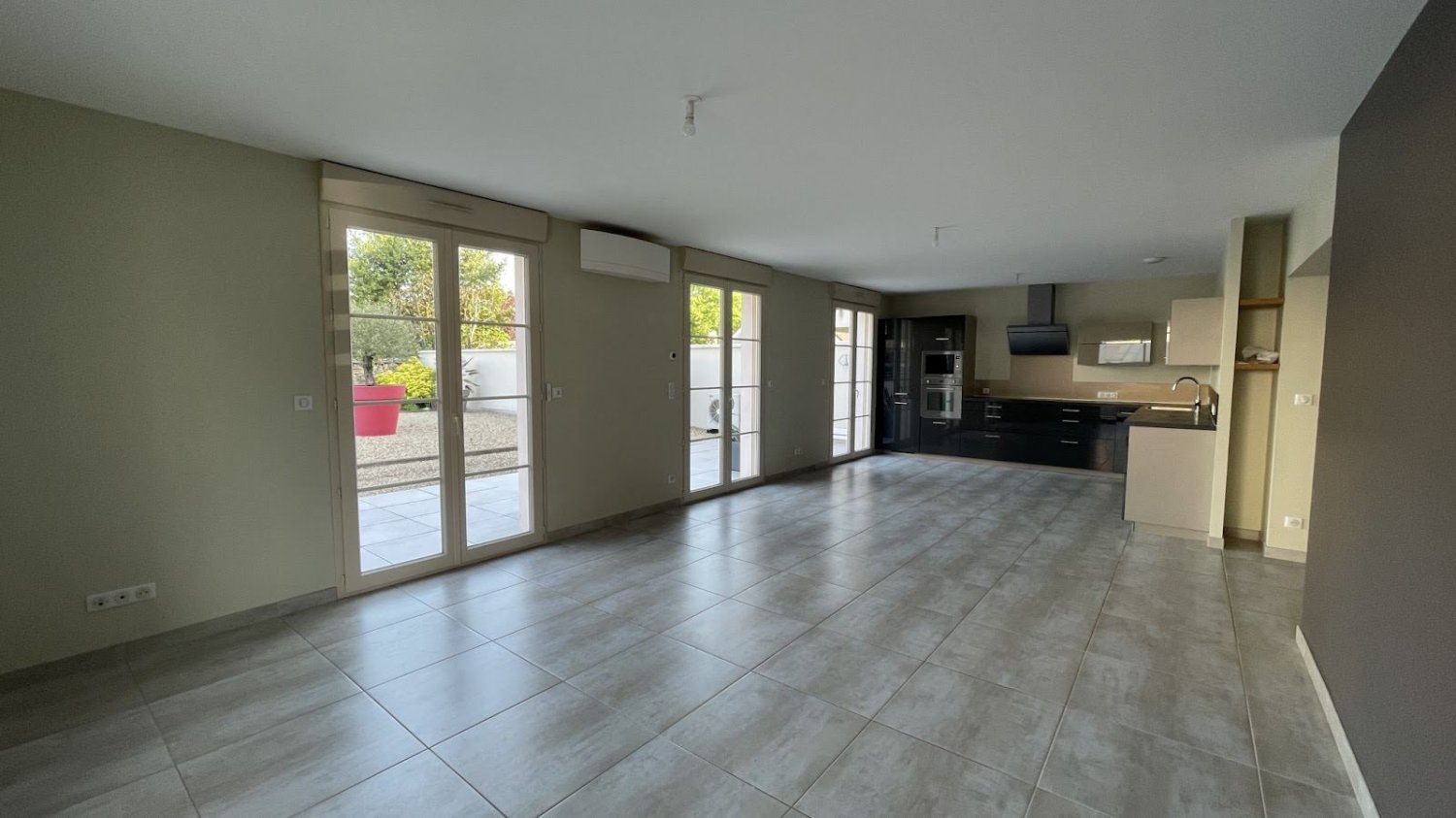 Apartamento de 2 dormitorios en Beaune, France No. 308102