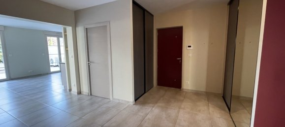 Apartamento de 2 dormitorios en Beaune, France No. 308102 11