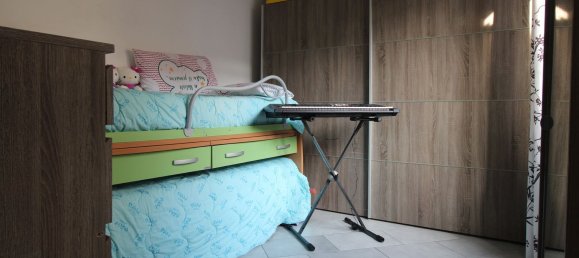 3 rooms Apartment in Divignano, Italy No. 117471 10