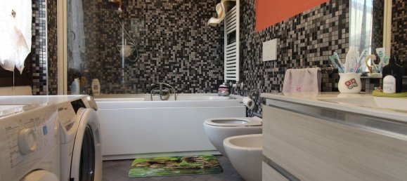 3 rooms Apartment in Divignano, Italy No. 117471 5