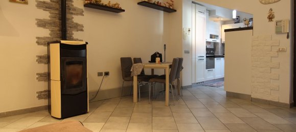 3 rooms Apartment in Divignano, Italy No. 117471 26