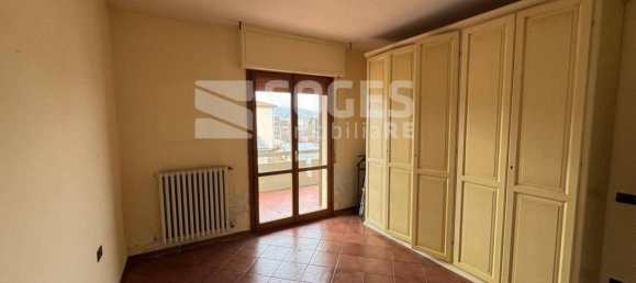 Apartamento de 2 dormitorios en Figline e Incisa Valdarno, Italy No. 203031 11